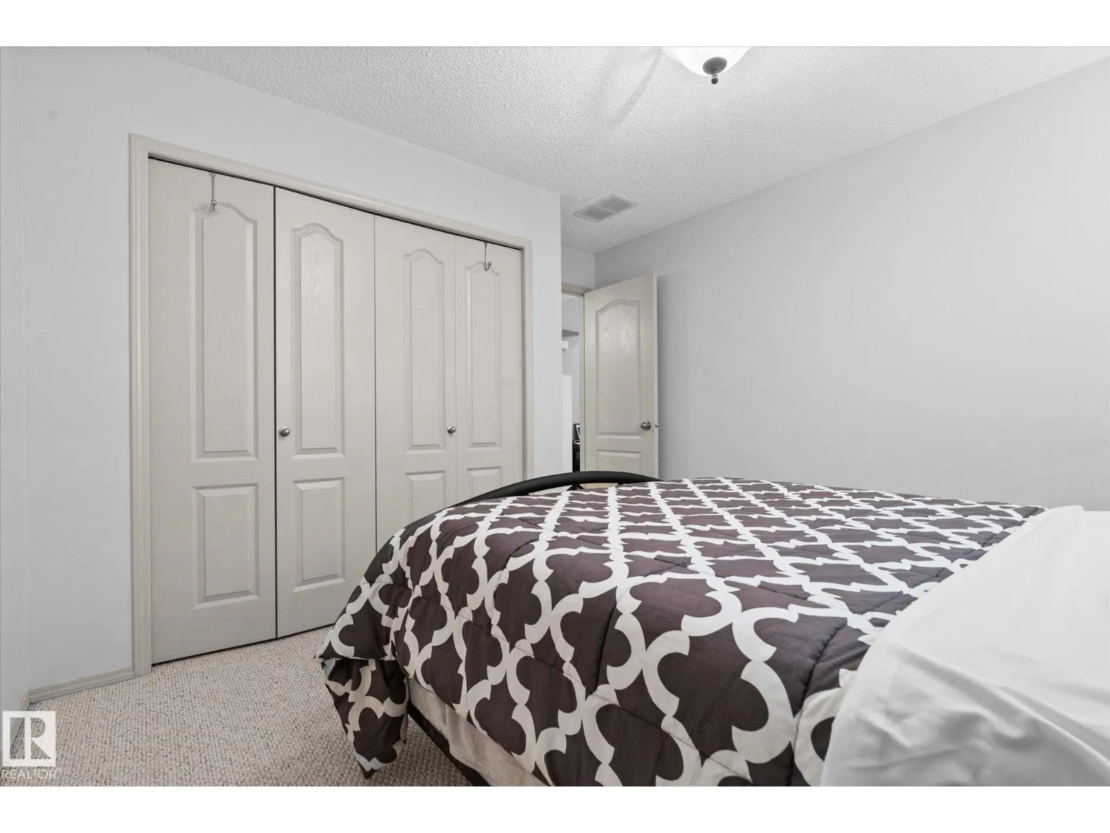 178 LAKELAND DR