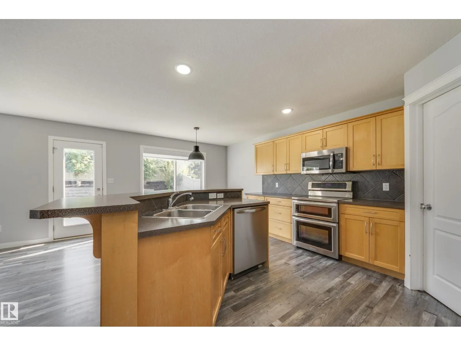 129 RIDGEBROOK RD