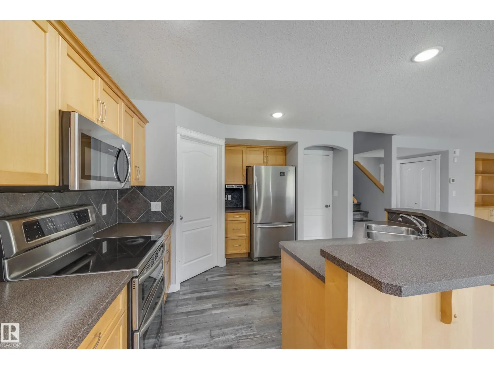 129 RIDGEBROOK RD
