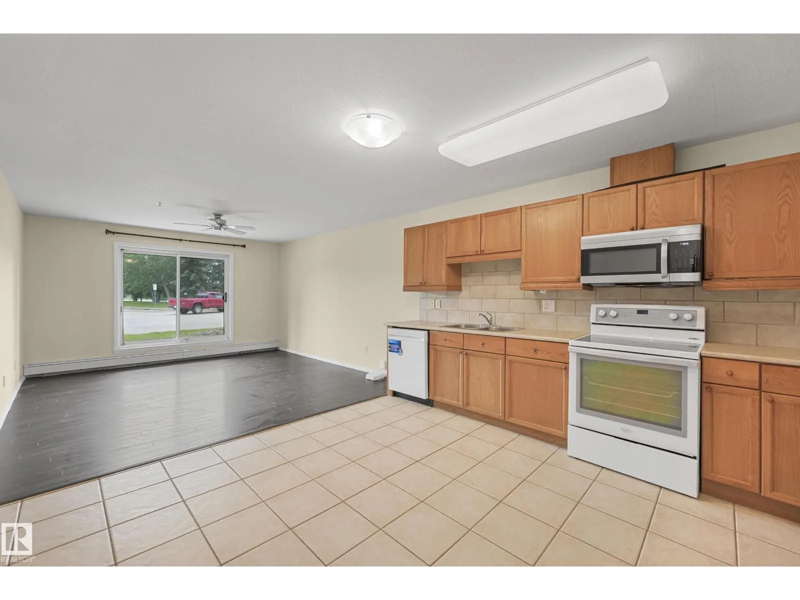 #131 592 HOOKE RD NW