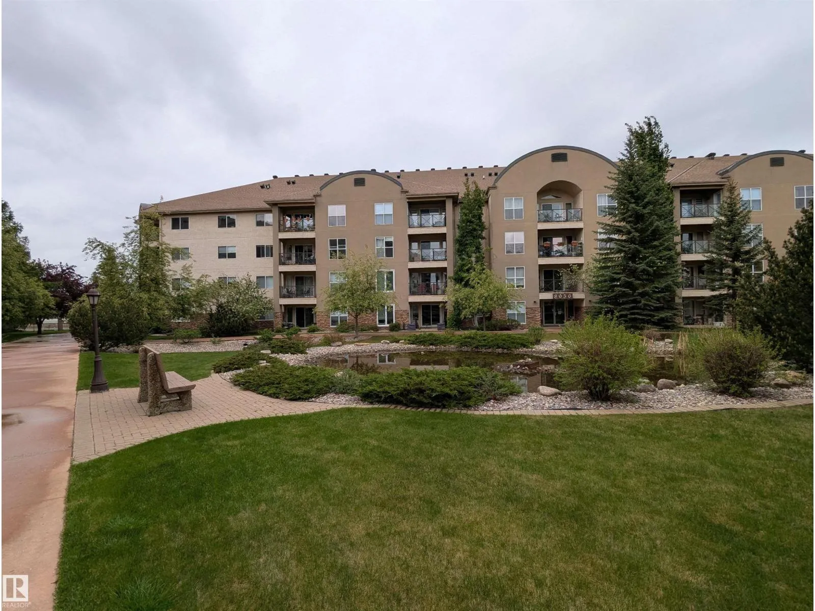 #112 8956 156 St NW
