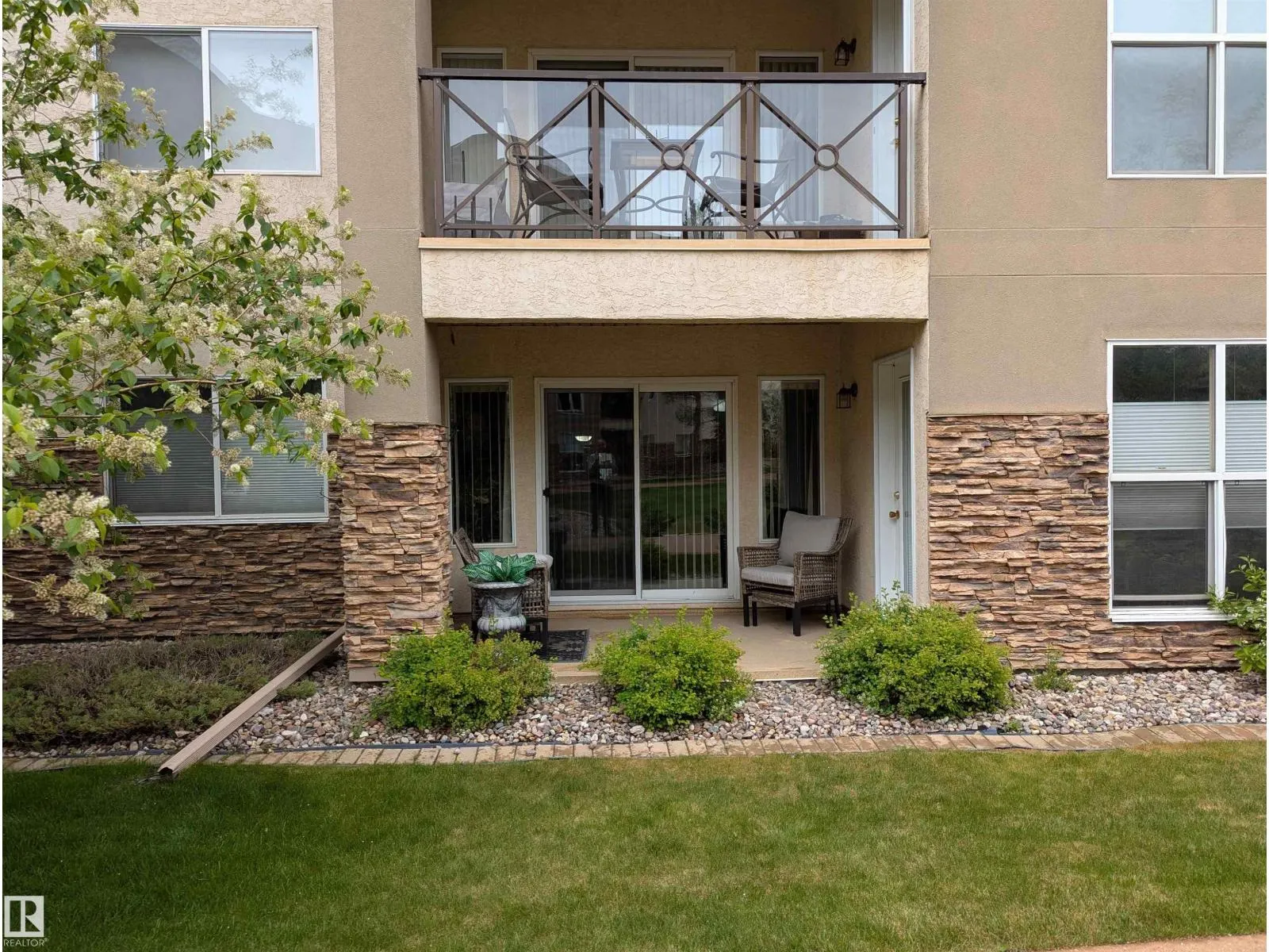 #112 8956 156 St NW