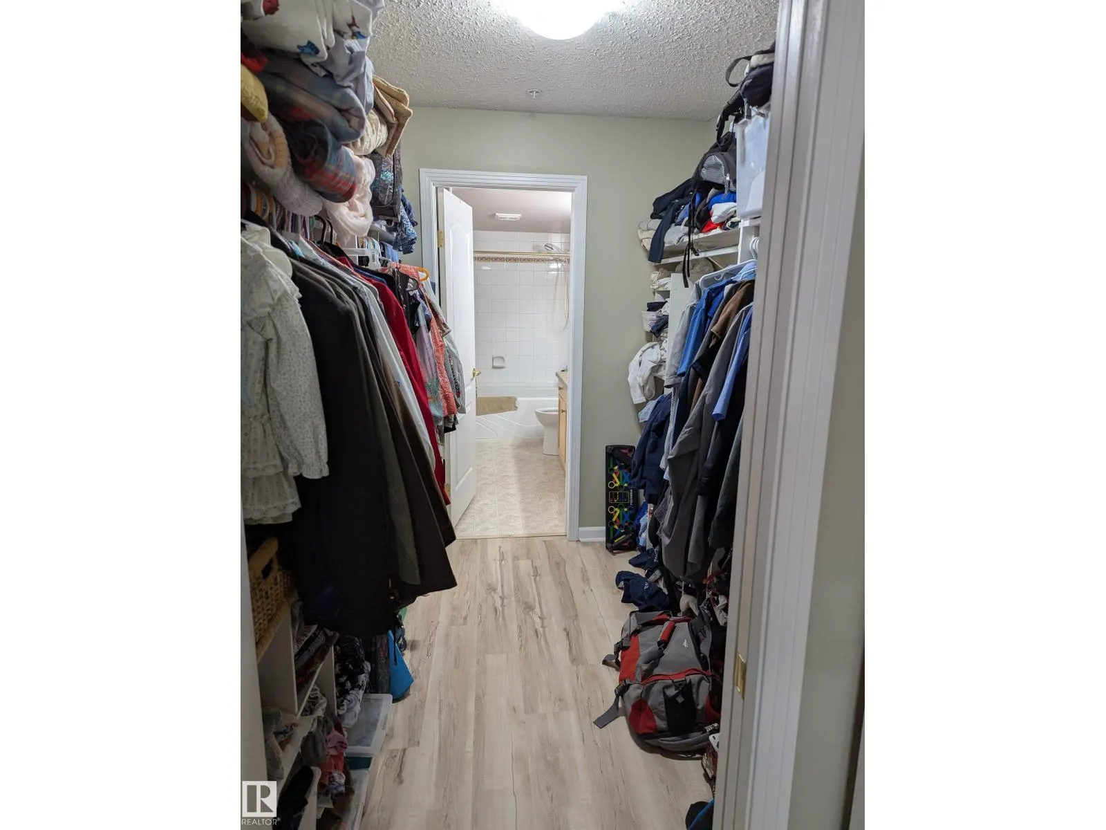 #112 8956 156 St NW
