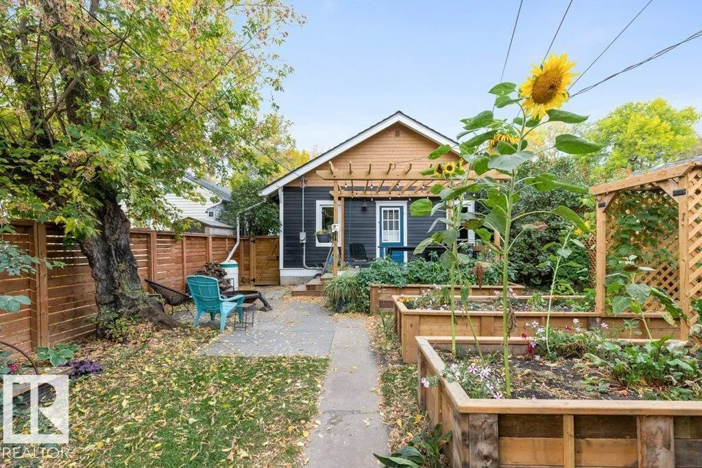 11215 67 ST NW