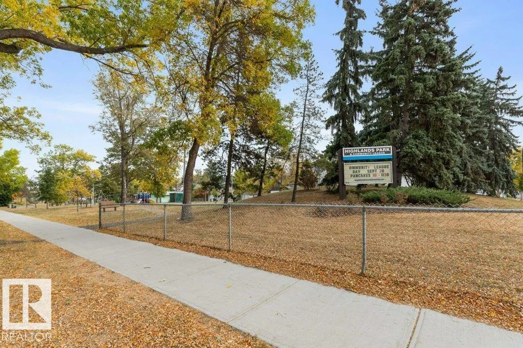 11215 67 ST NW