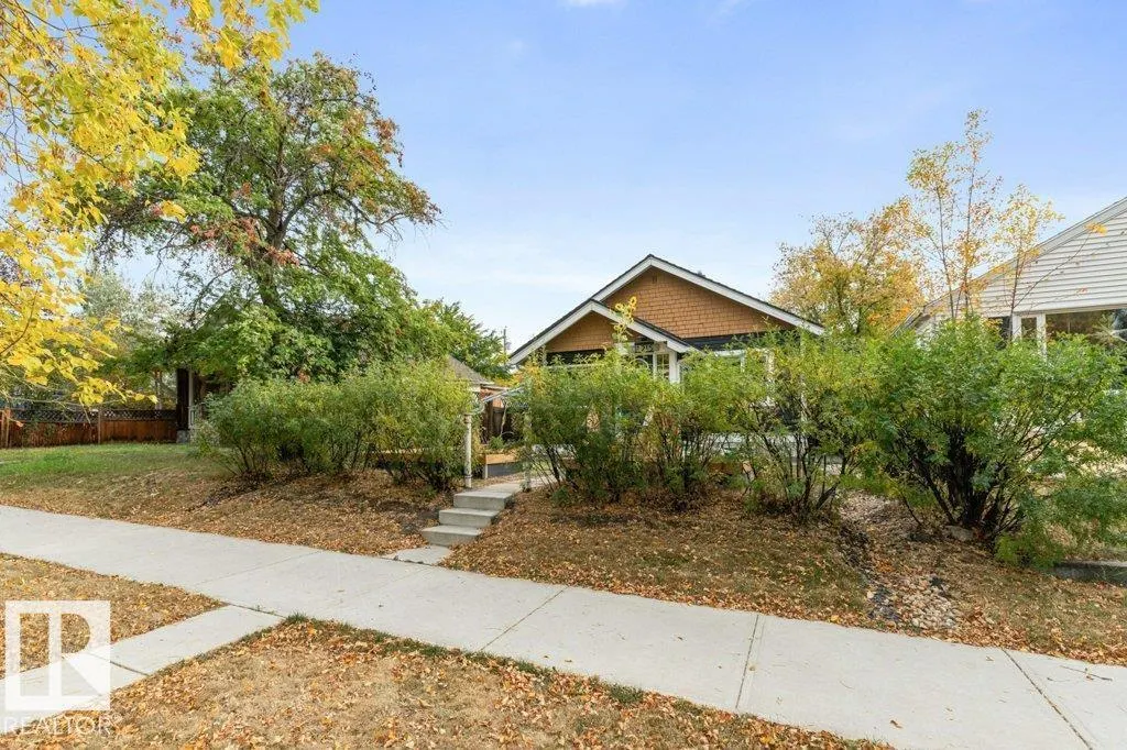 11215 67 ST NW