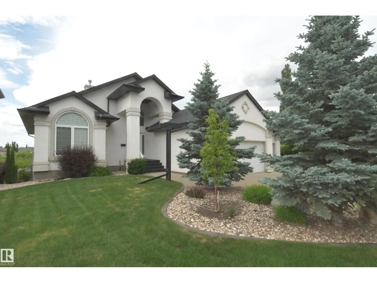 46 SHORES DR