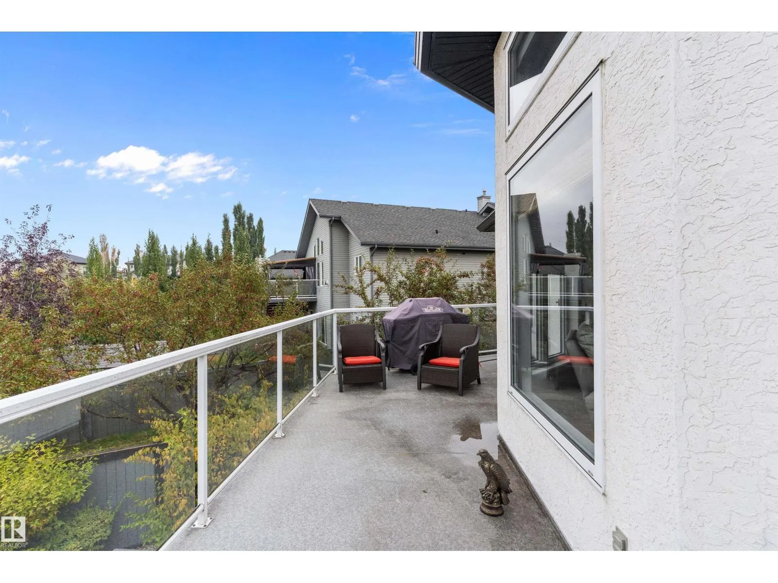 46 SHORES DR