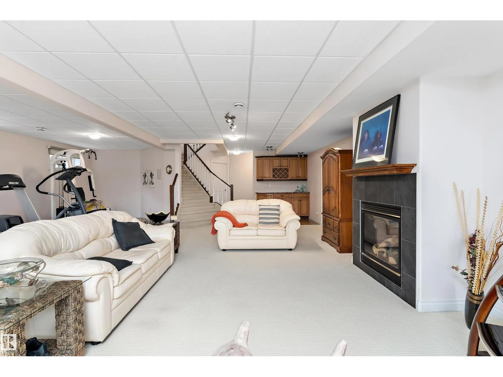 46 SHORES DR