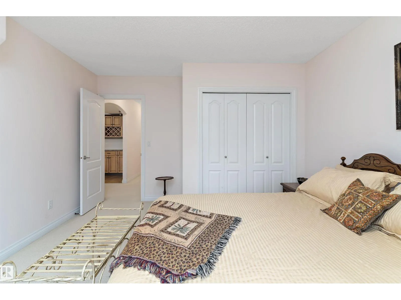 46 SHORES DR