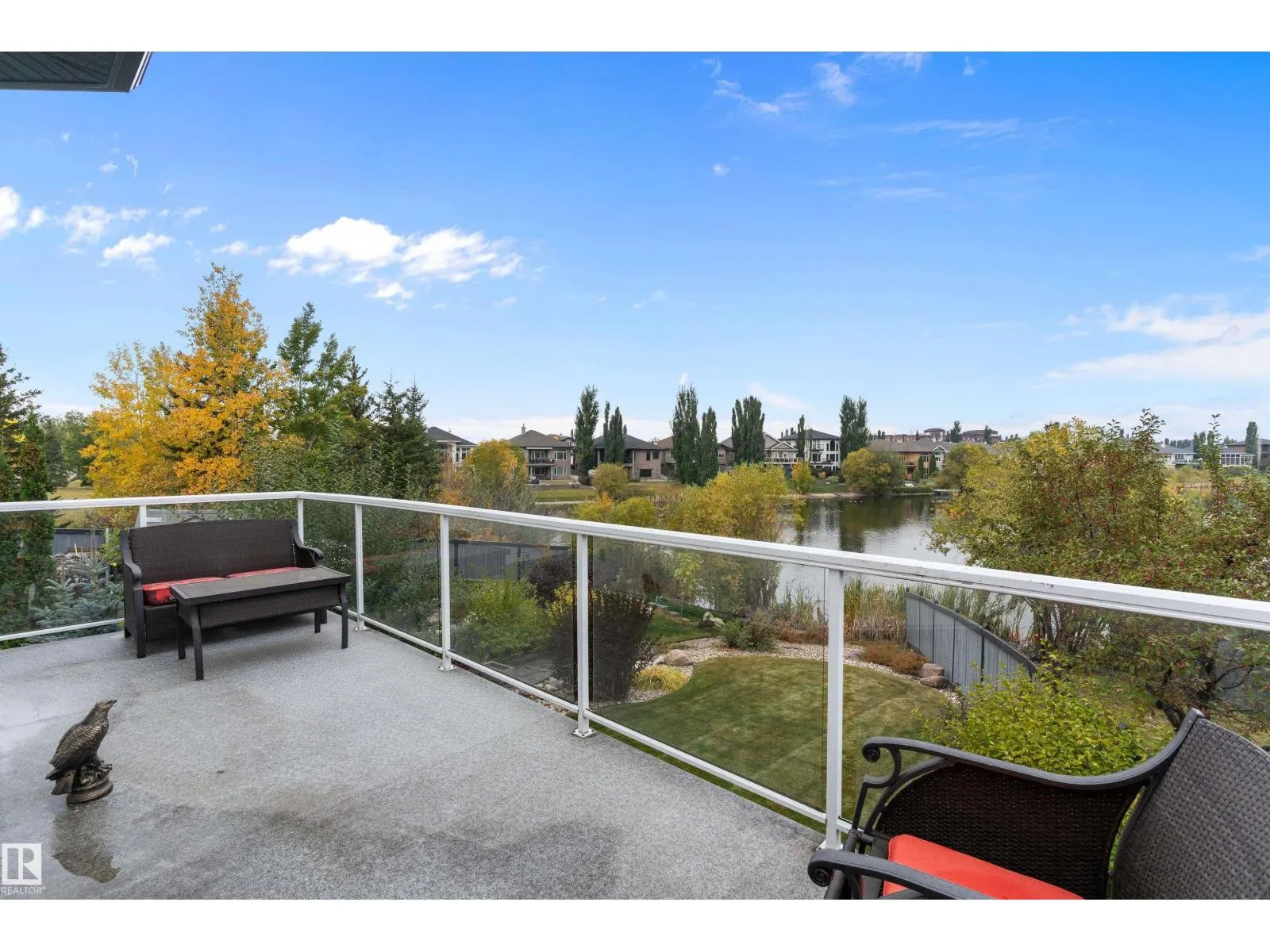 46 SHORES DR