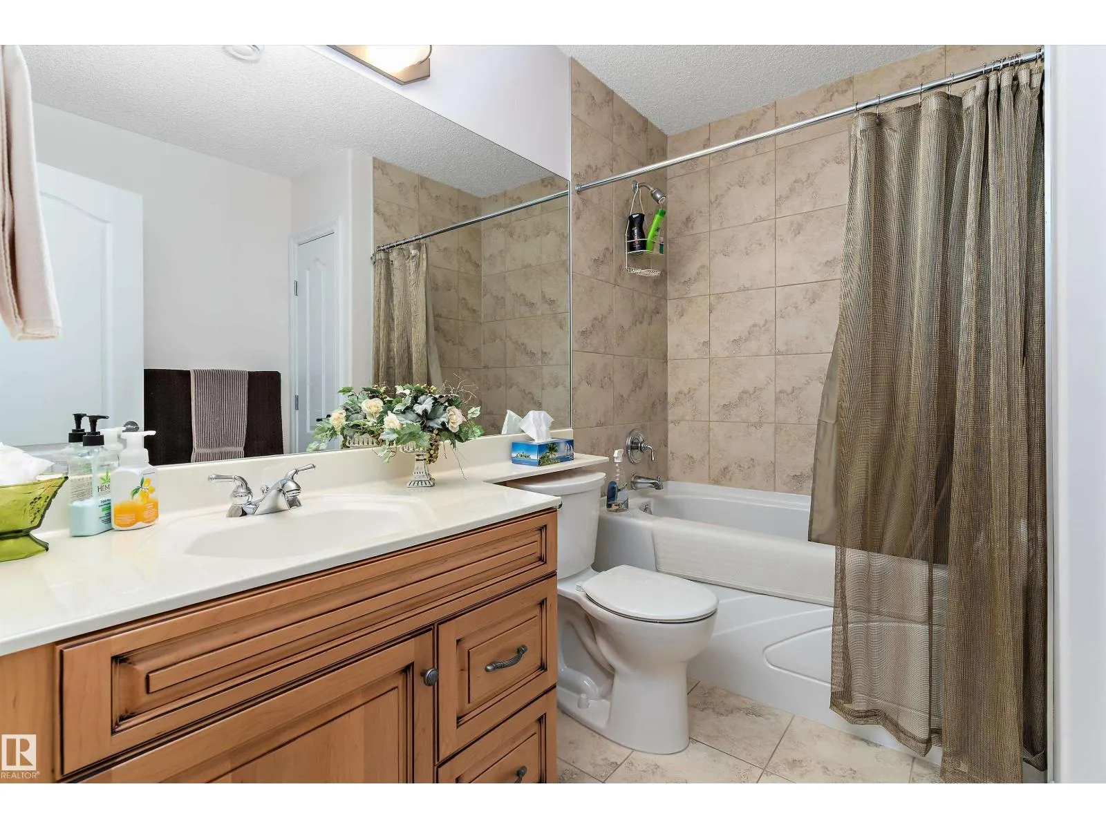 46 SHORES DR