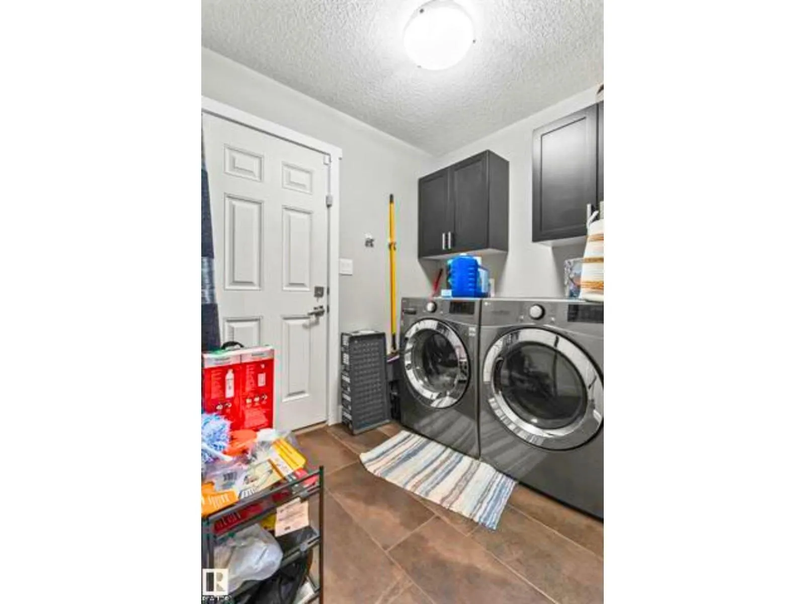 3747 30 ST NW