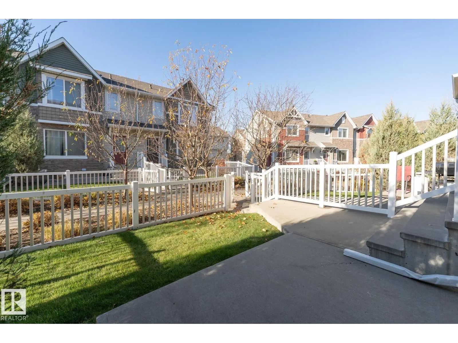 #103 655 TAMARACK RD NW