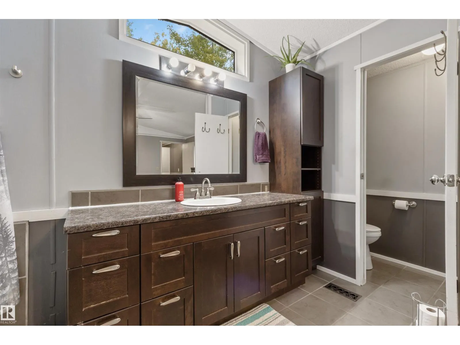8102 TWP ROAD 494