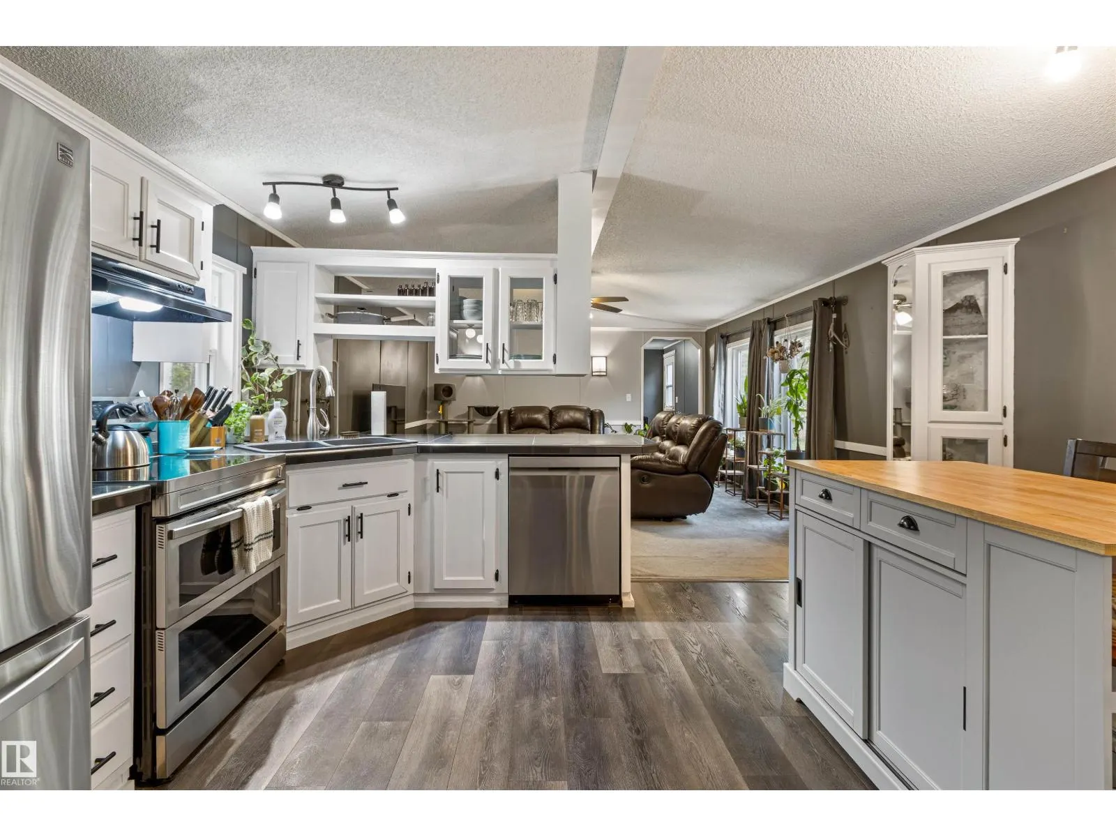 8102 TWP ROAD 494