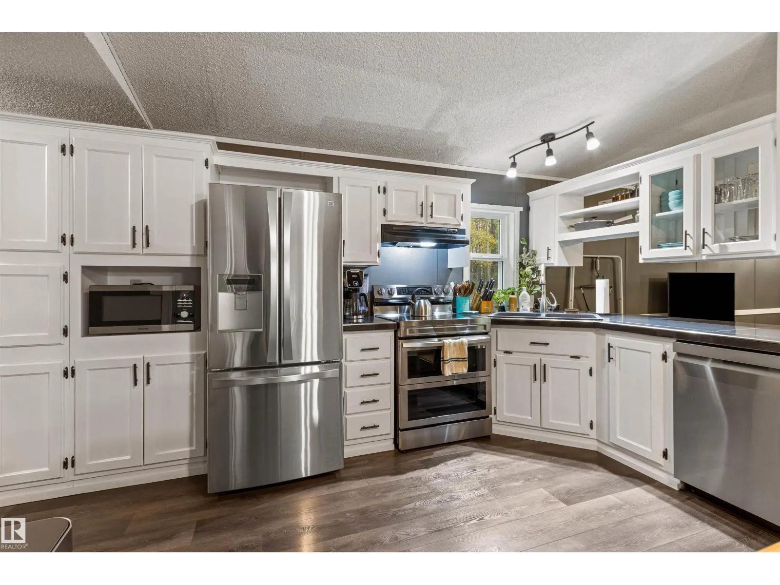 8102 TWP ROAD 494