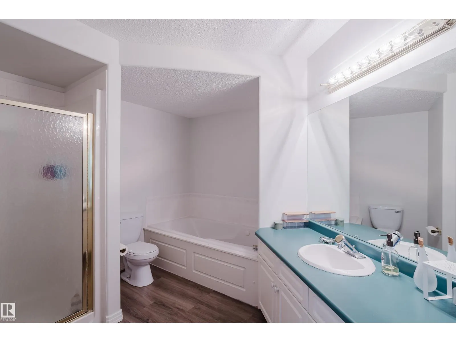 #202 7327 118 ST NW