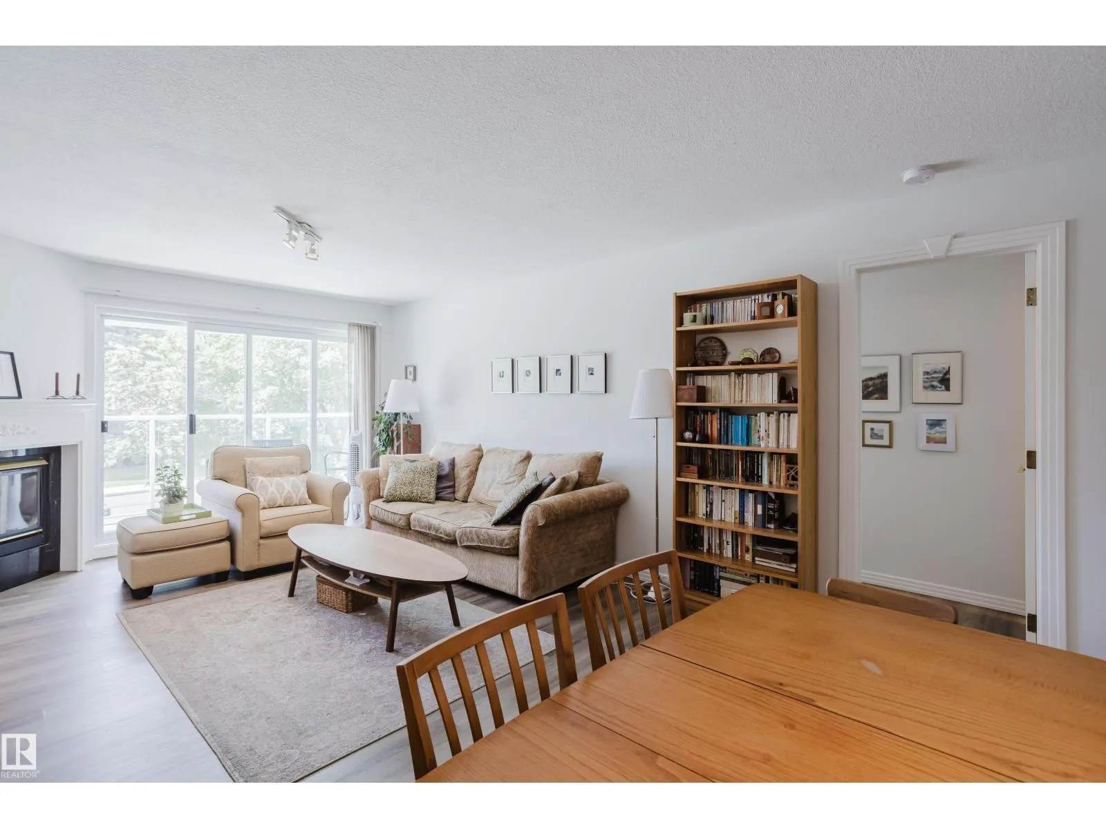 #202 7327 118 ST NW