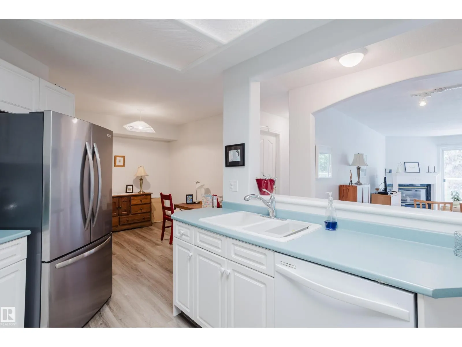 #202 7327 118 ST NW