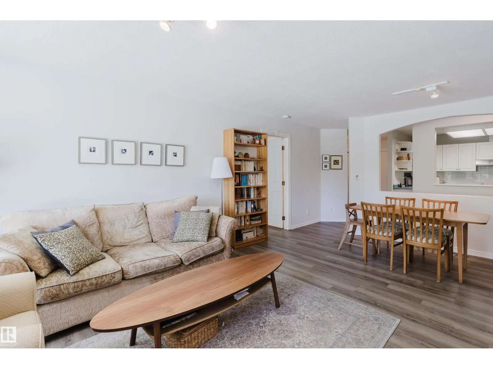 #202 7327 118 ST NW