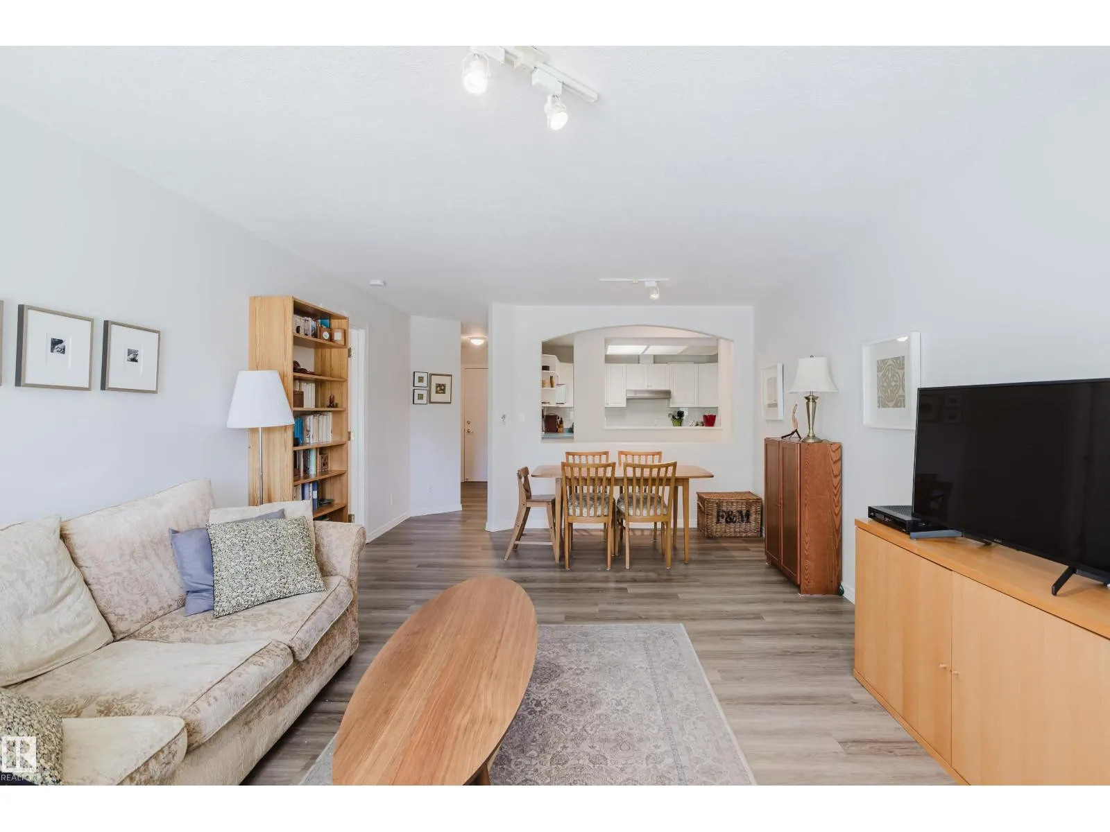 #202 7327 118 ST NW