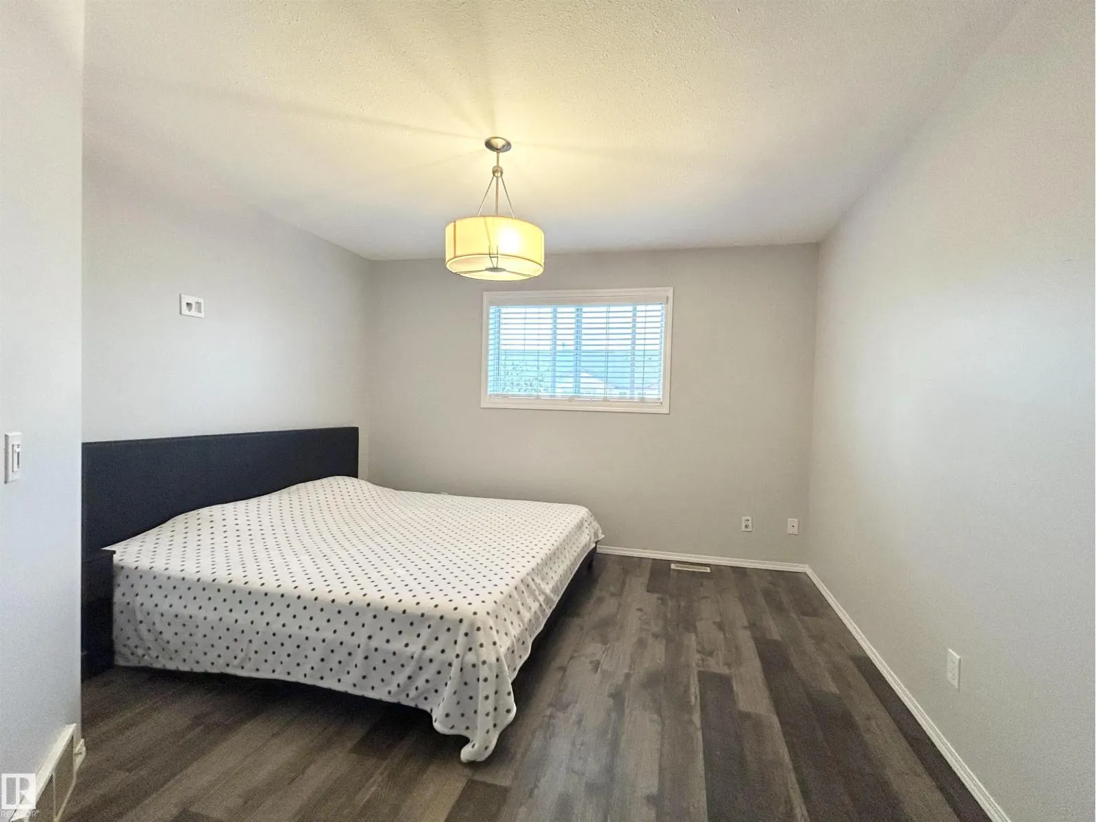 #29 16823 84 ST NW