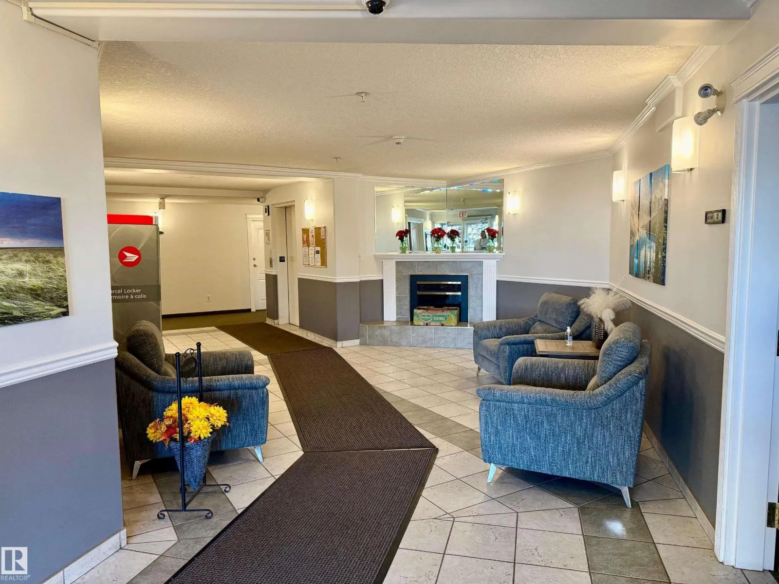 #404 8315 83 ST NW