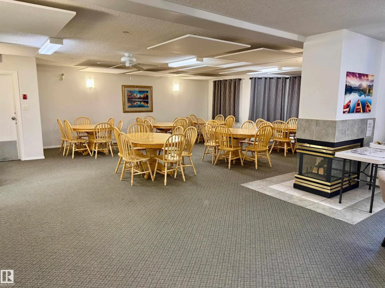 #404 8315 83 ST NW