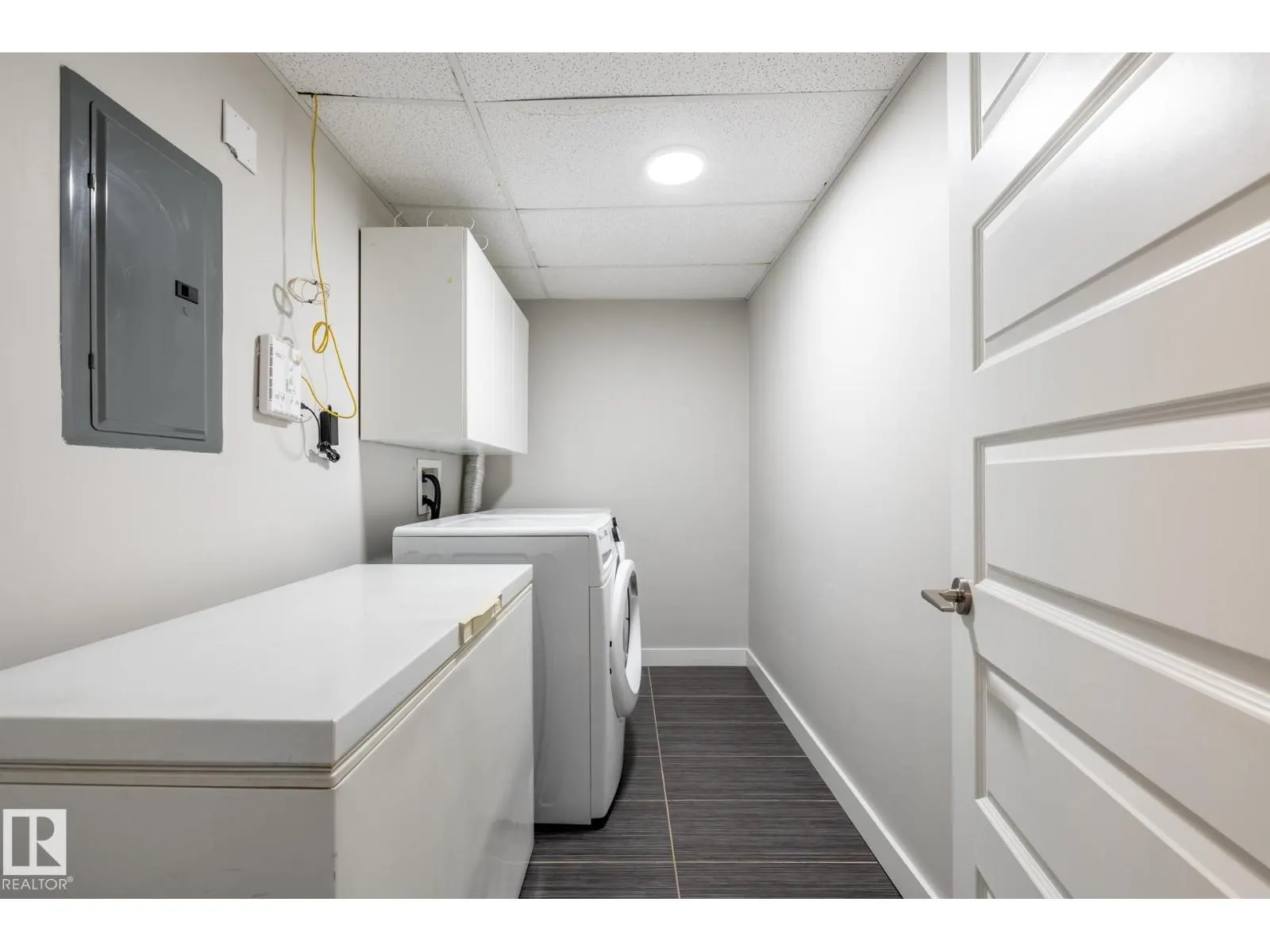 #130 5151 Windermere BV SW