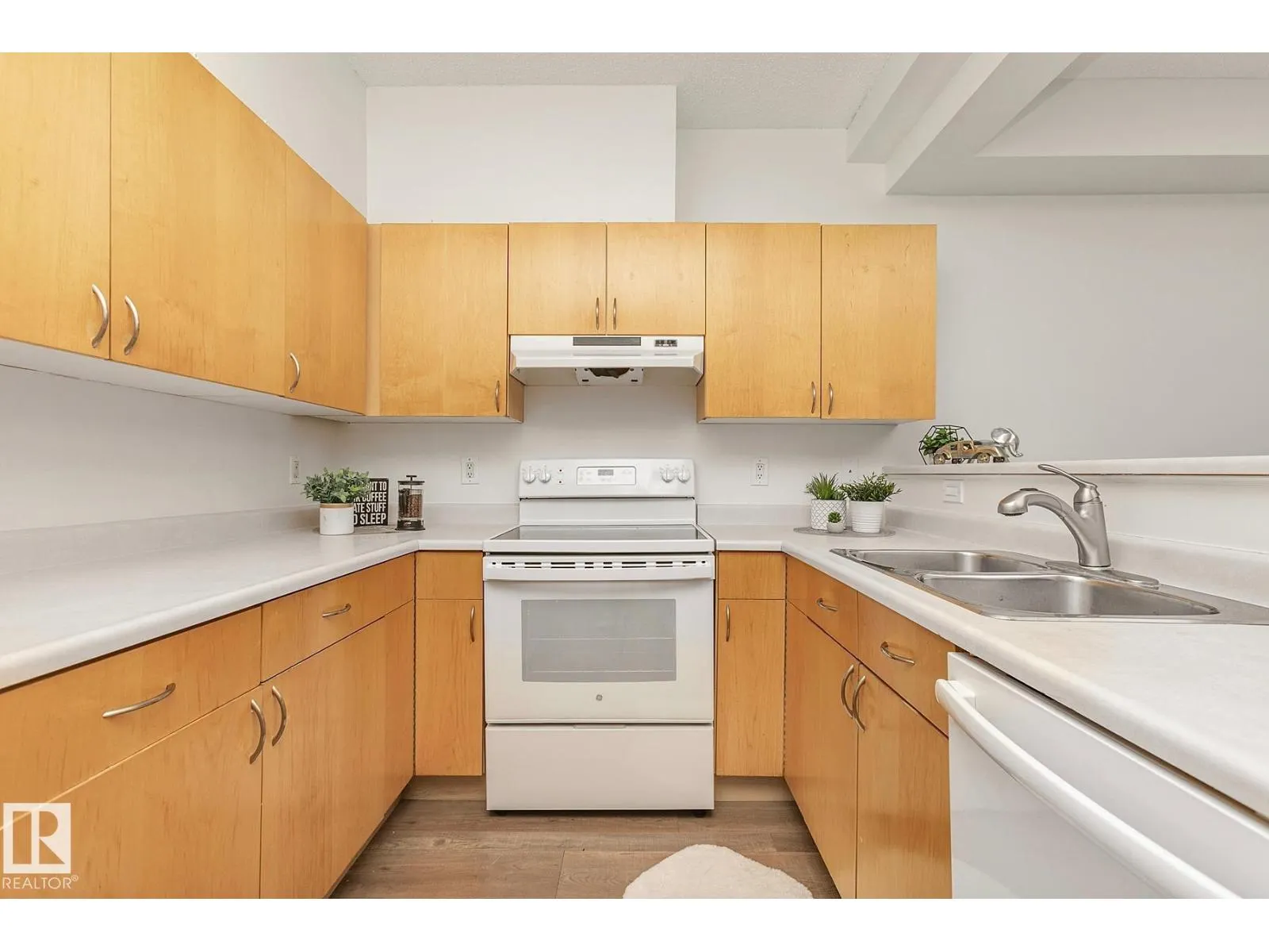 #204 8108 109 ST NW