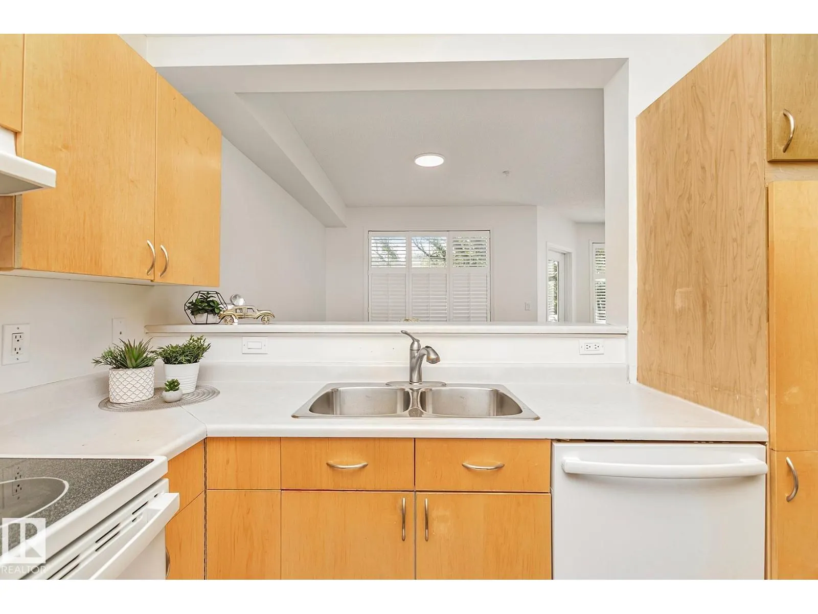 #204 8108 109 ST NW