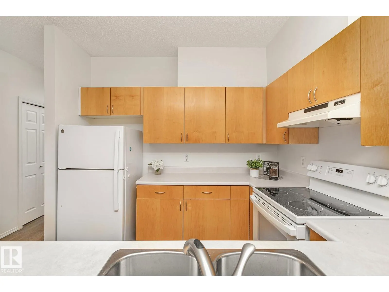 #204 8108 109 ST NW