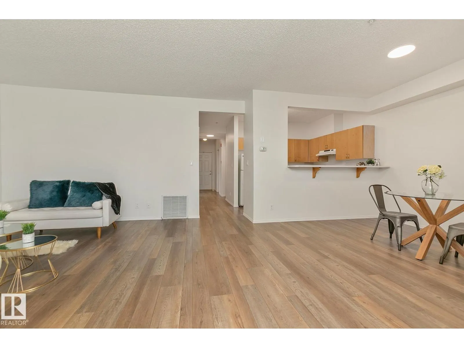#204 8108 109 ST NW