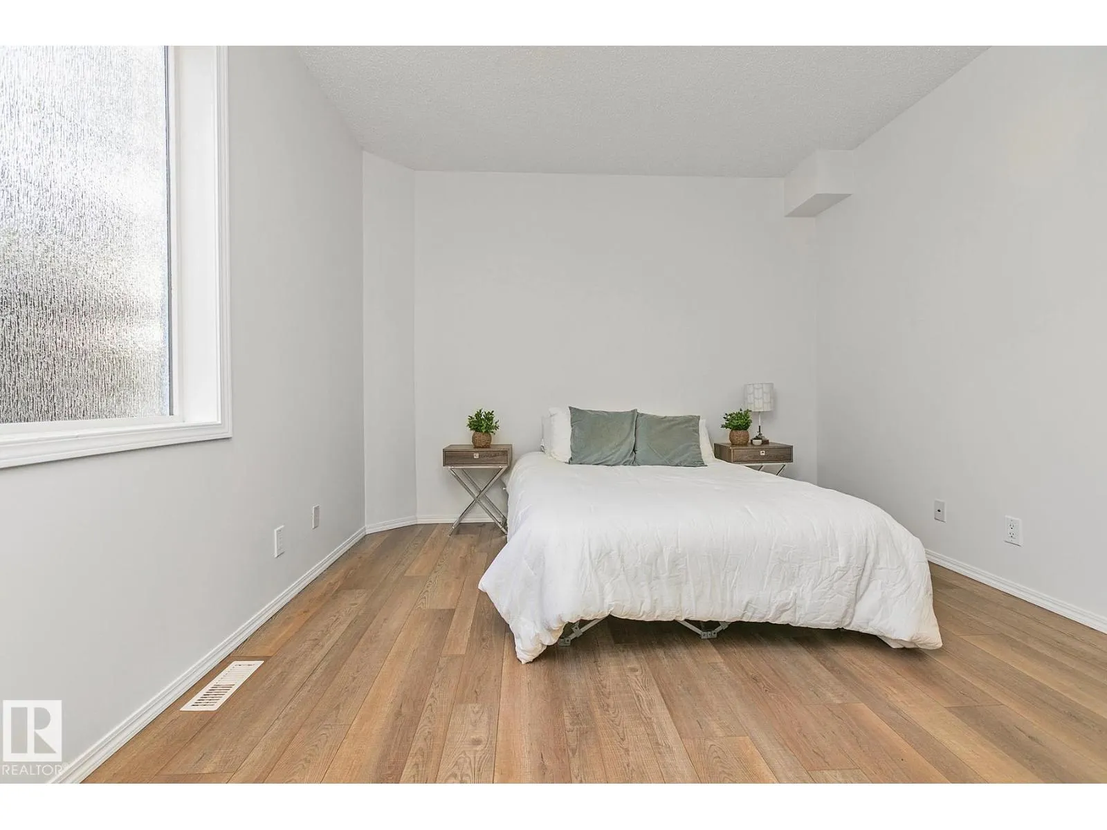 #204 8108 109 ST NW