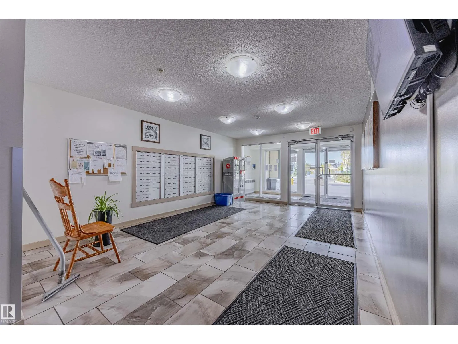 #202 5816 MULLEN PL NW