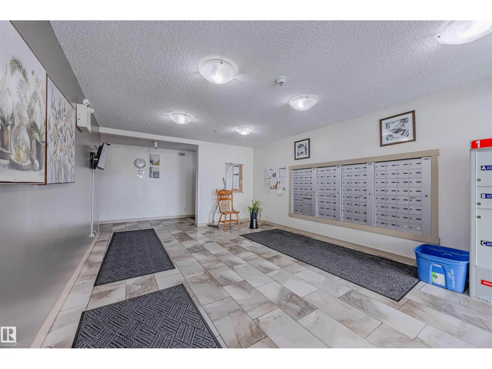 #202 5816 MULLEN PL NW