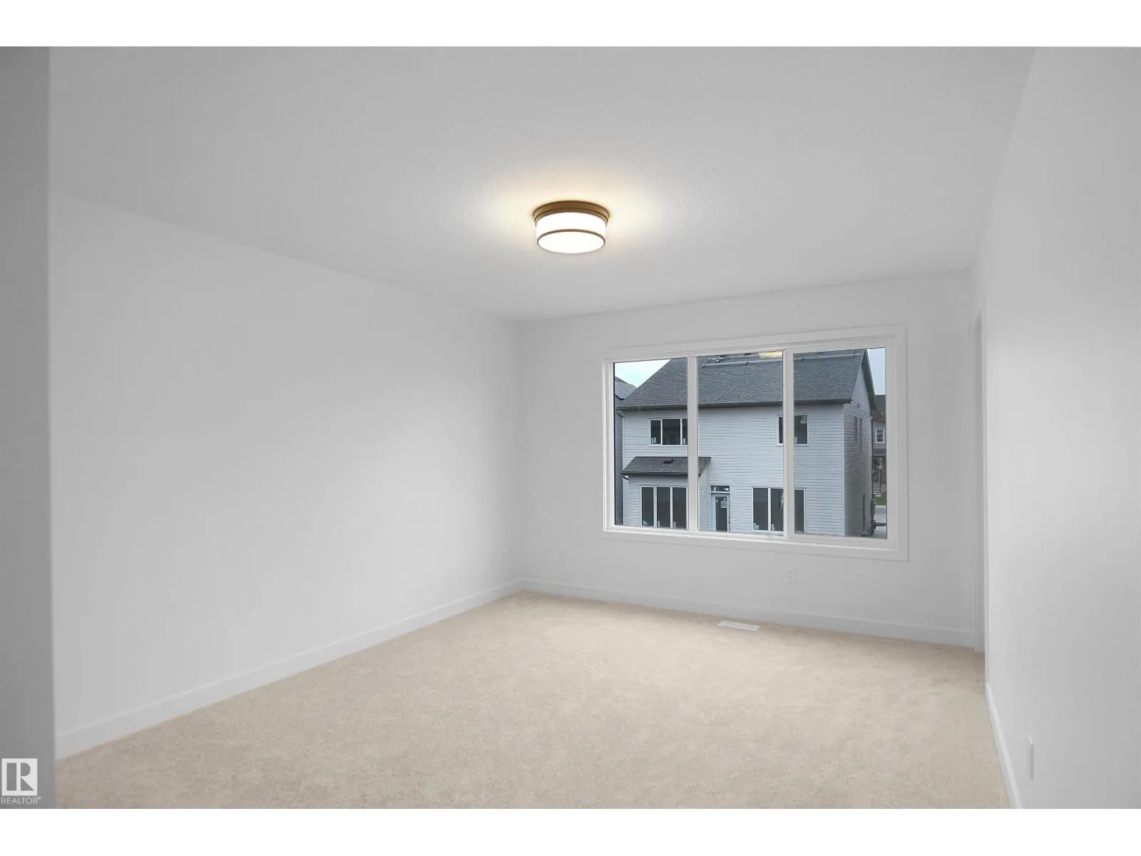 2017 209A ST NW