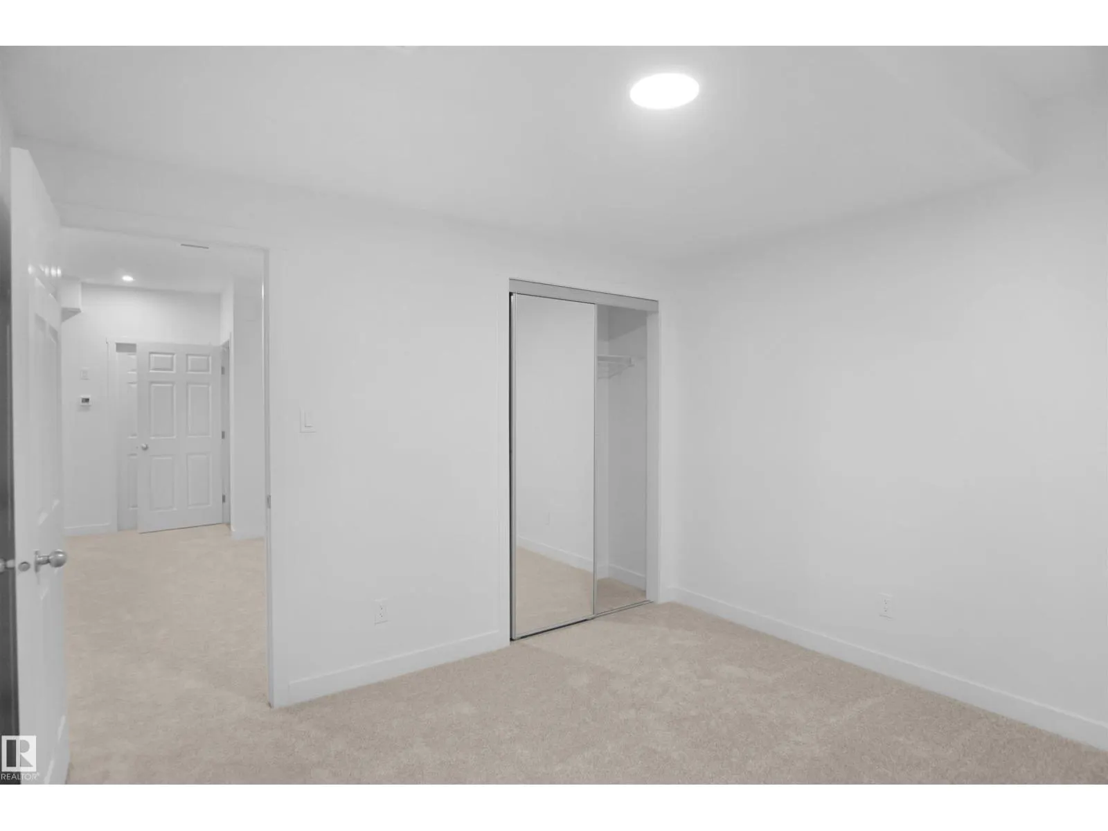 2017 209A ST NW
