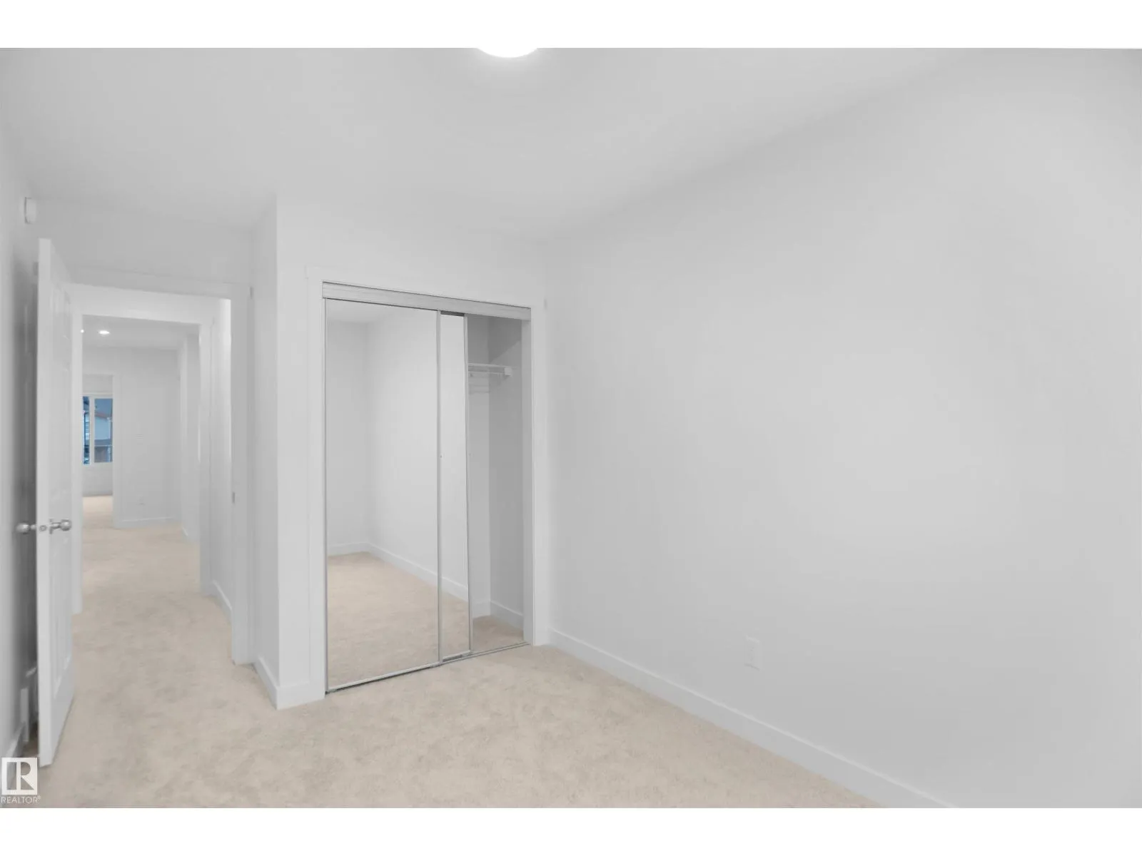 2017 209A ST NW