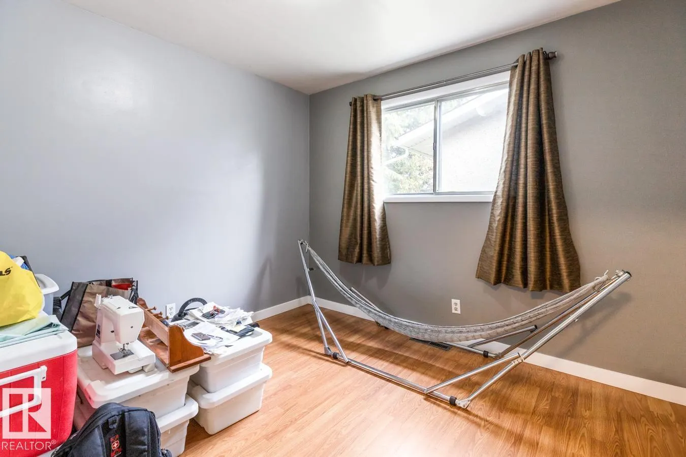 6303 89 AV NW