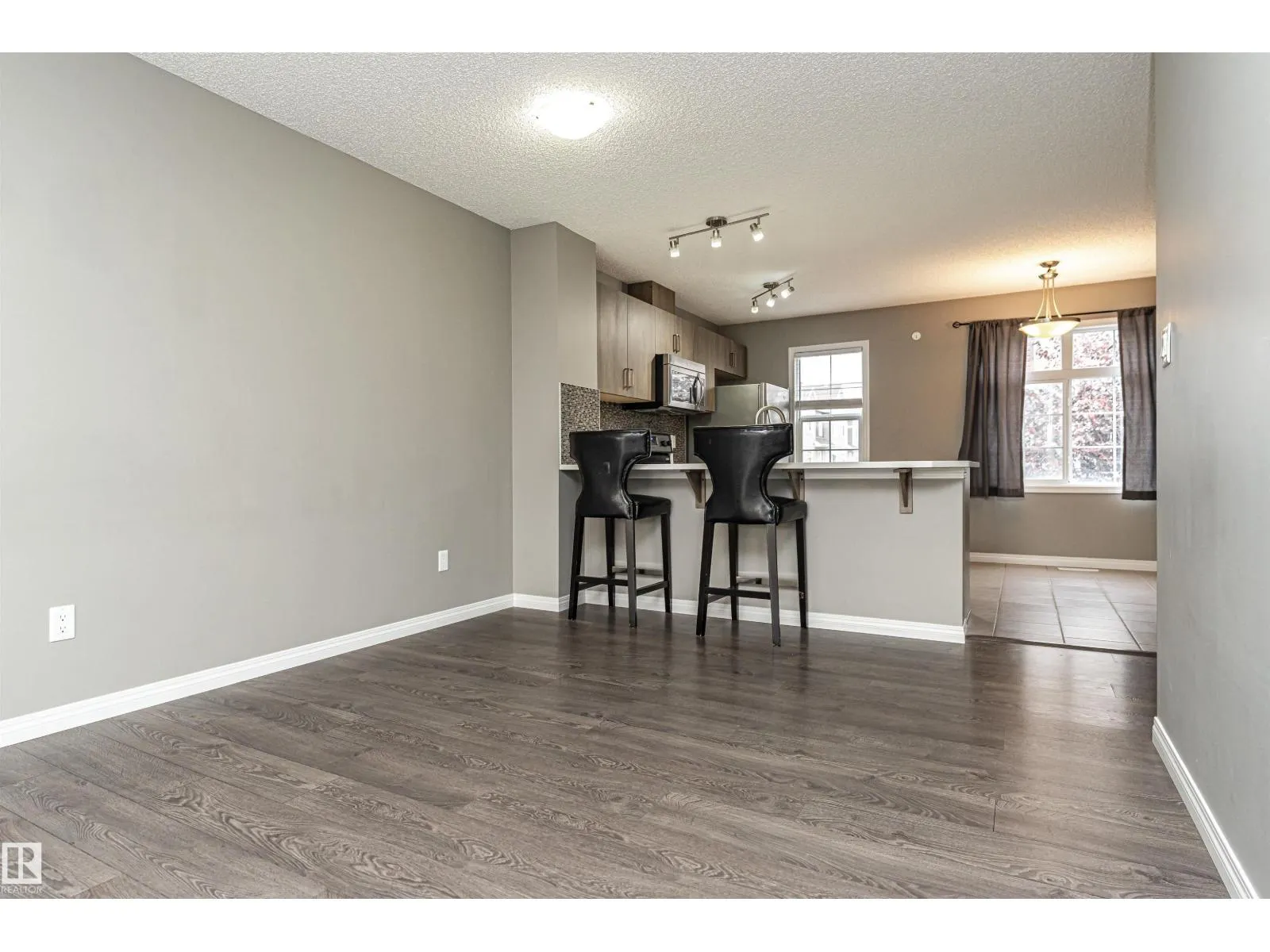 #60 9151 SHAW WY SW