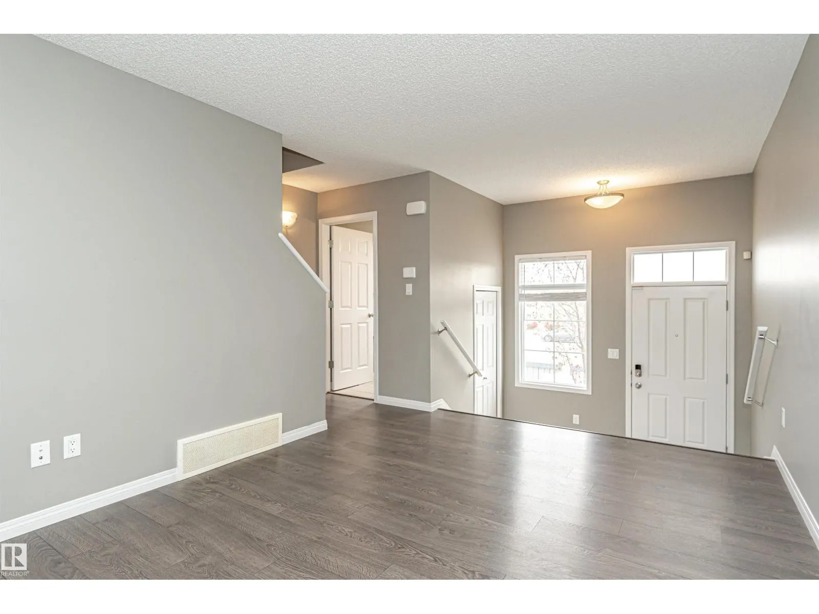 #60 9151 SHAW WY SW