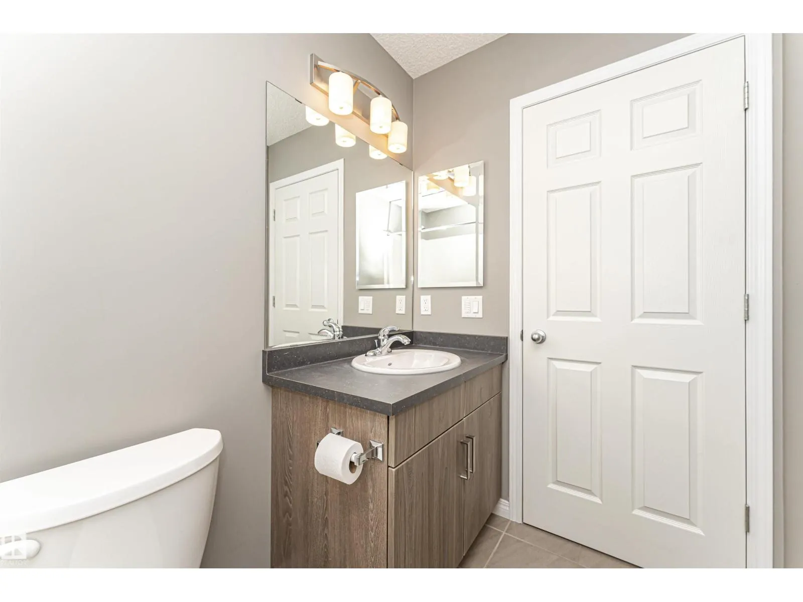 #60 9151 SHAW WY SW
