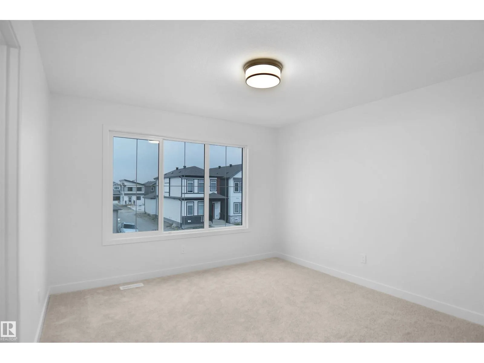 2021 209A ST NW