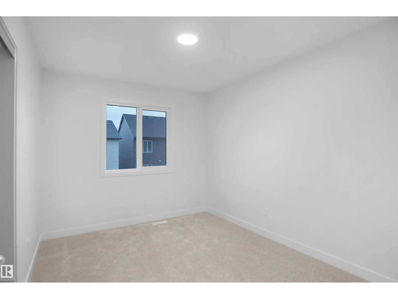 2021 209A ST NW