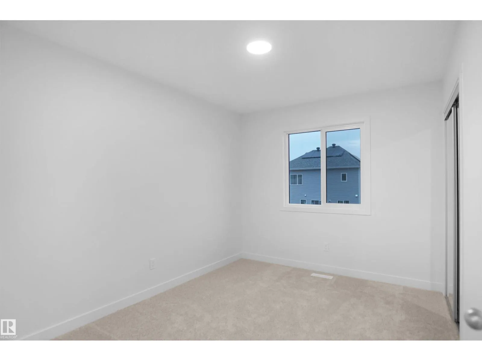 2021 209A ST NW