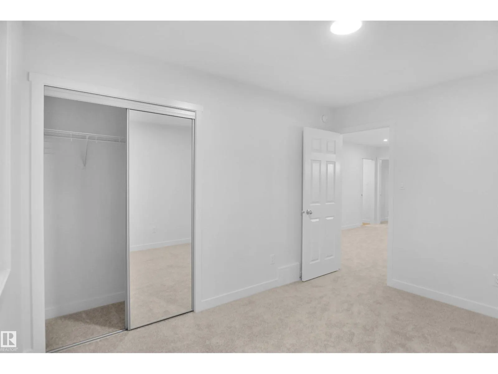 2021 209A ST NW