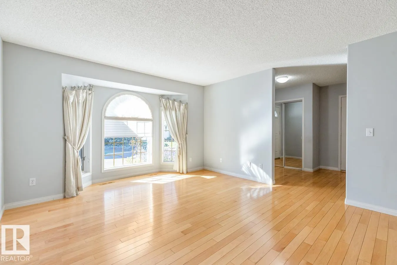 935 YOUVILLE DR W NW