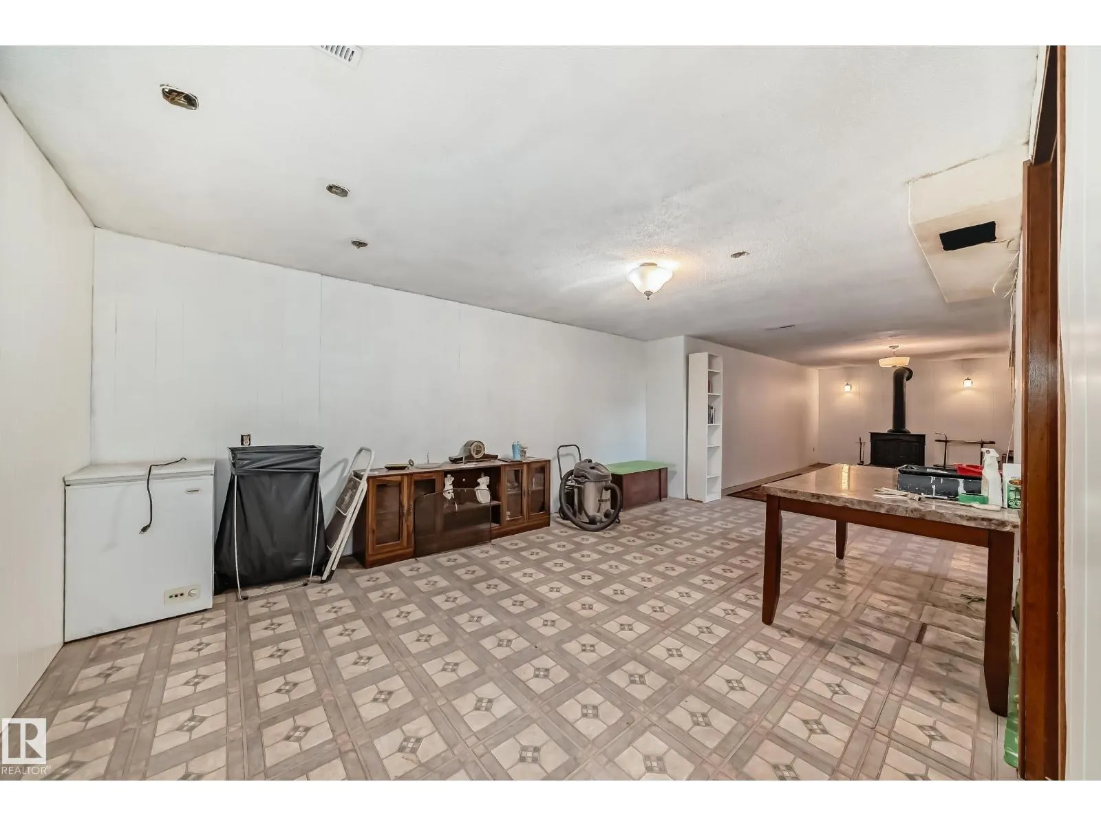 6308 144A AV NW